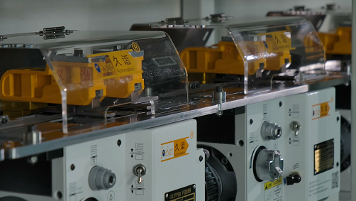 送料機皮帶工作時堵料是什么原因？